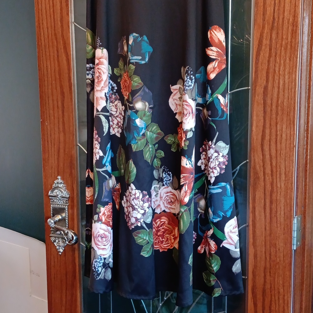 Floral Maxi Skirt - Picture 1 of 6